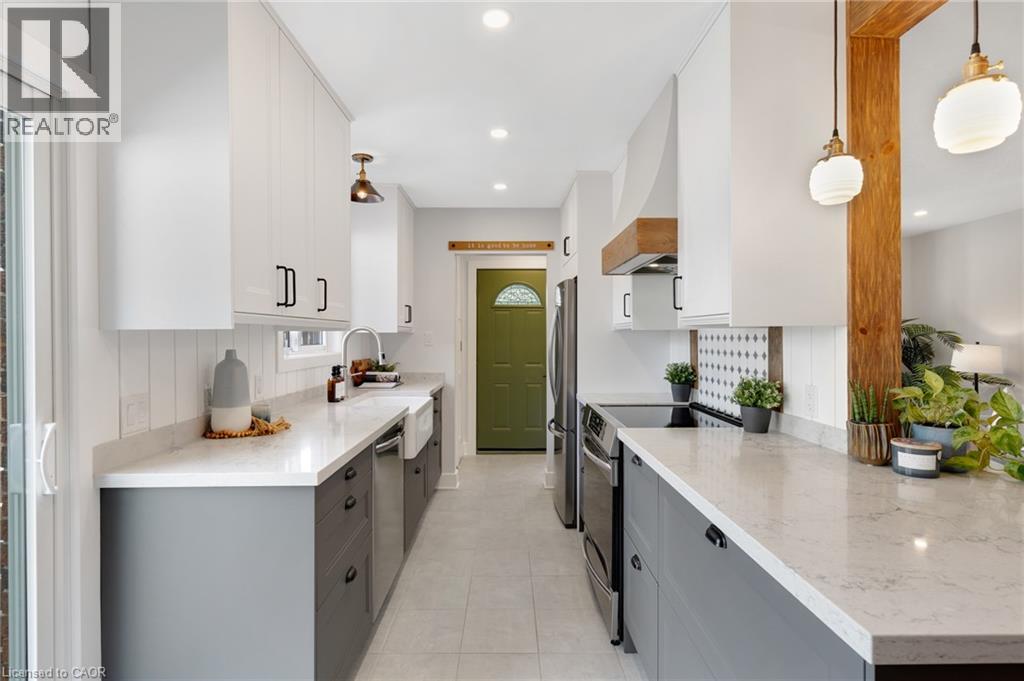 477 Kingscourt Drive Unit# B Property Photo 14