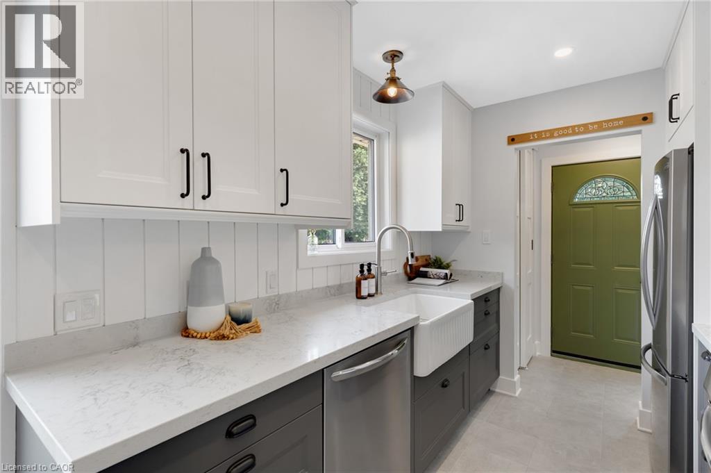 477 Kingscourt Drive Unit# B Property Photo 15