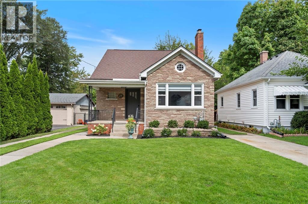 25 MCCALL Street Property Photo 1