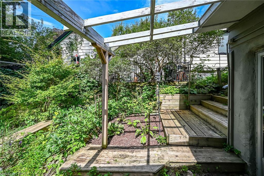 39 Balmoral Avenue Property Photo 45