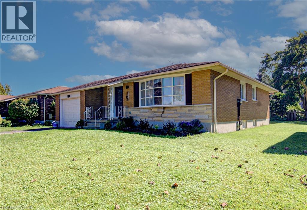 221 Devon Street Property Photo 2