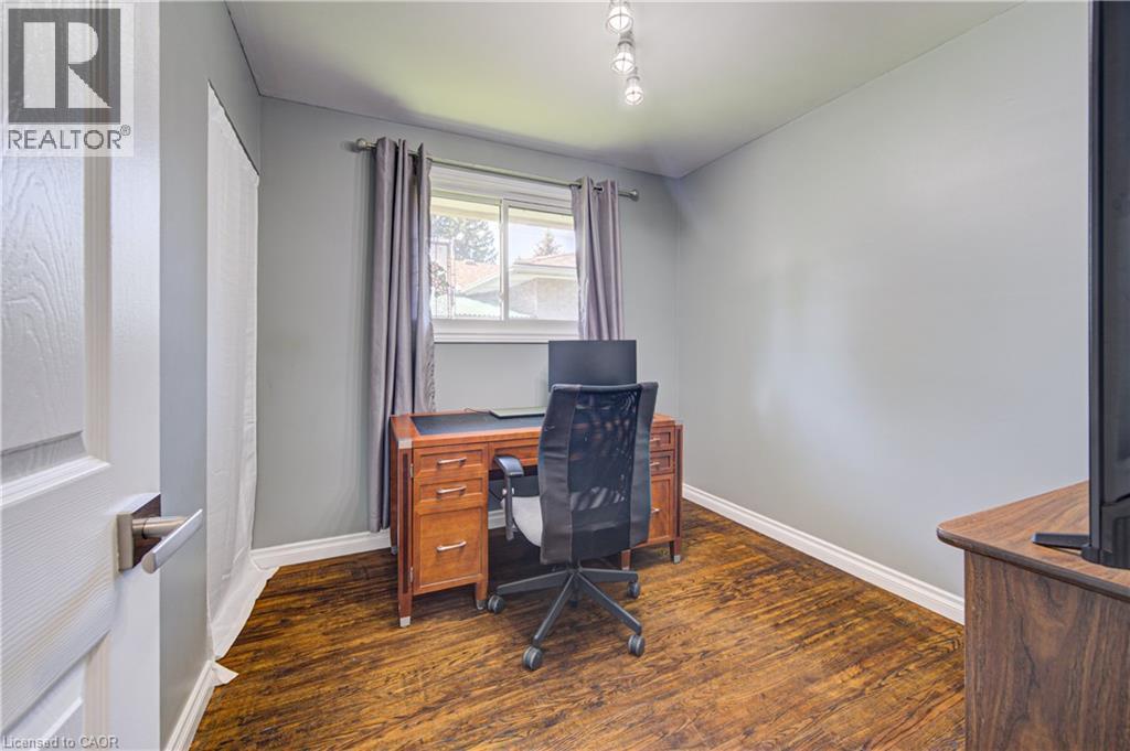 221 Devon Street Property Photo 23