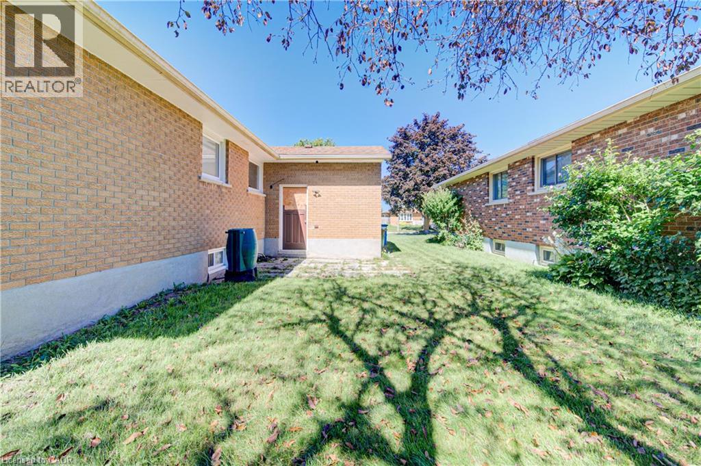 221 Devon Street Property Photo 25