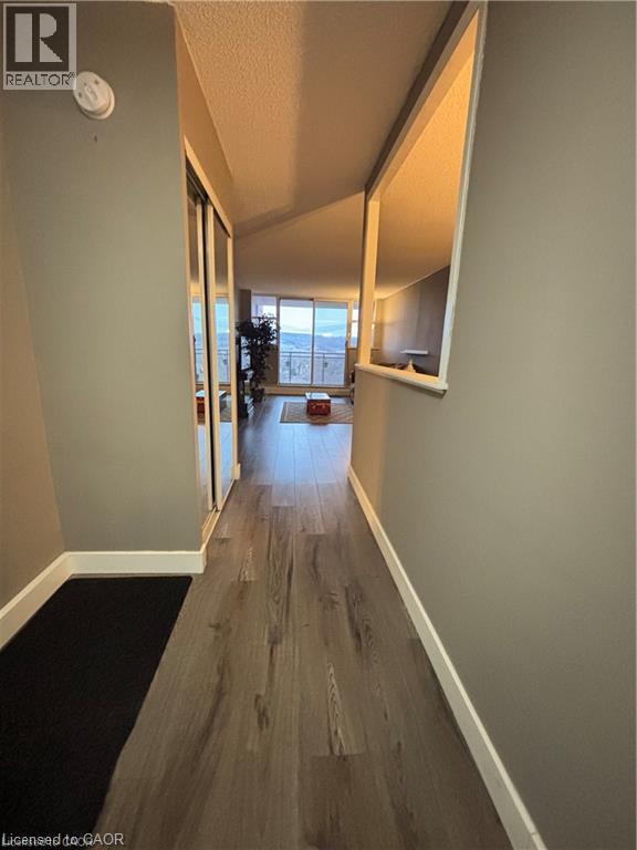 975 Warwick Court Unit# 1210 Property Photo 7
