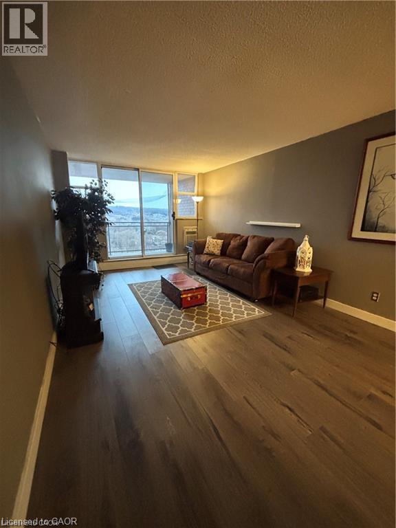 975 Warwick Court Unit# 1210 Property Photo 13