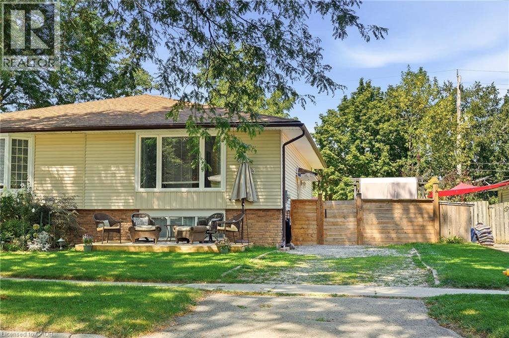 3 GLENGROVE Avenue Property Photo 1