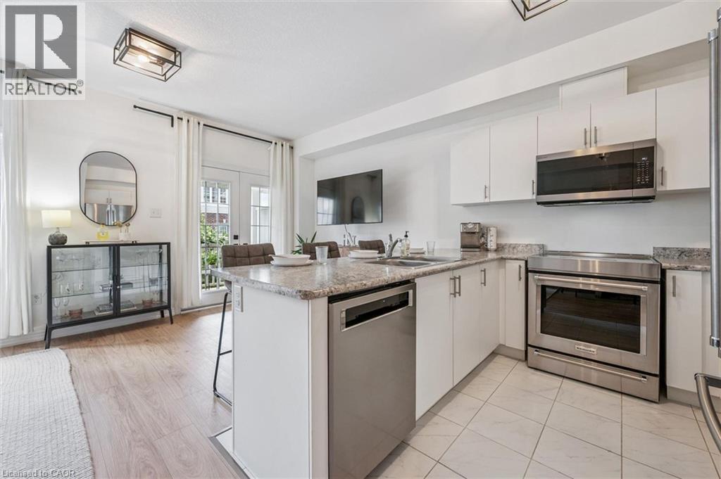 88 Decorso Drive Unit# 30 Property Photo 6