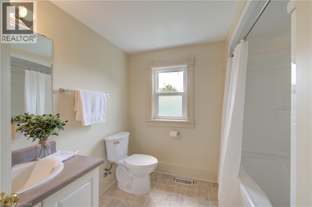 9 Salisbury Avenue Property Photo 18
