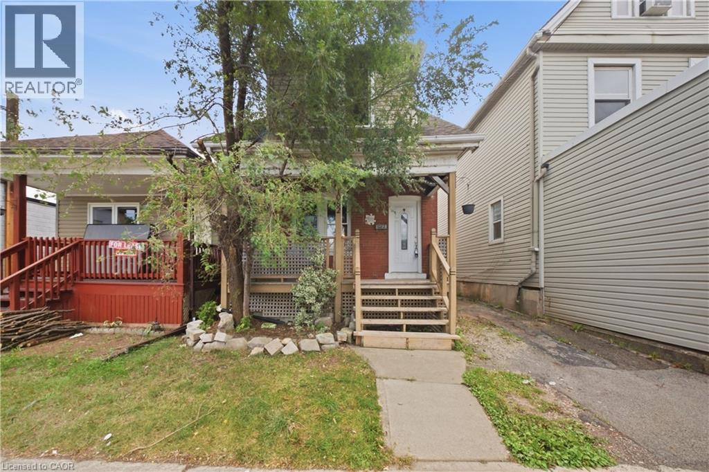 1082 Cannon Street E Property Photo 2