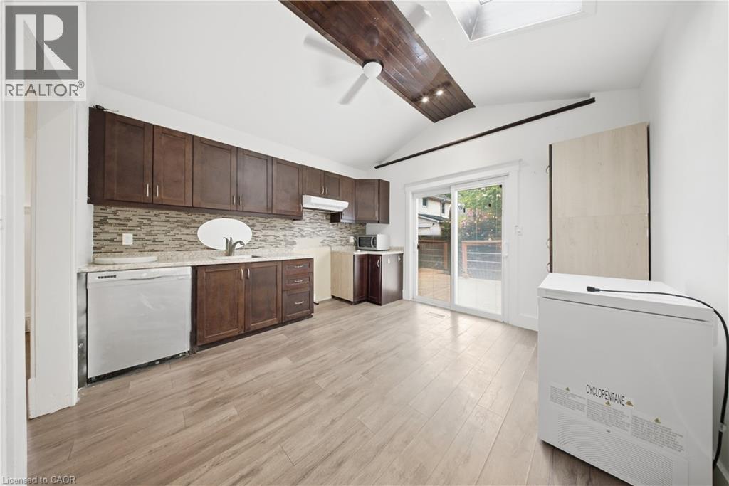 1082 Cannon Street E Property Photo 9