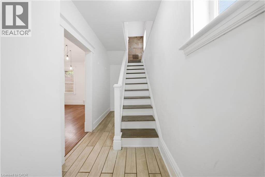 1082 Cannon Street E Property Photo 12