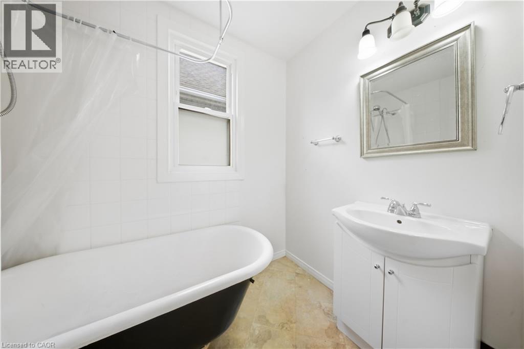 1082 Cannon Street E Property Photo 16