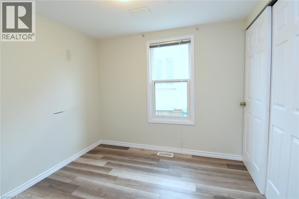 58 Wellington Street Property Photo 16