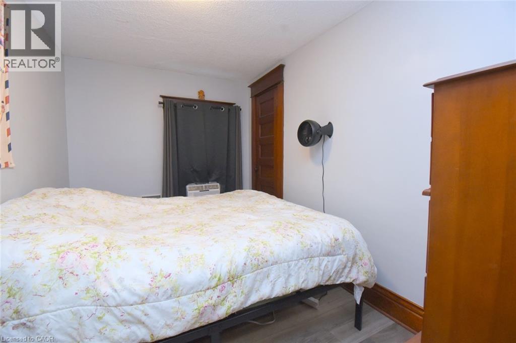 58 Wellington Street Property Photo 27