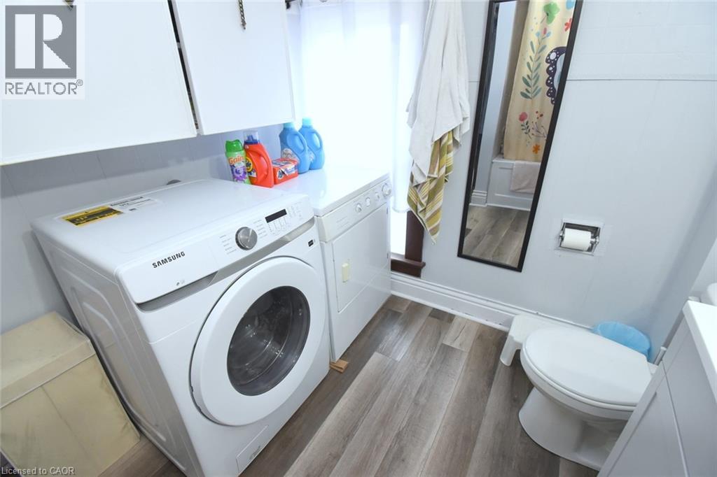 58 Wellington Street Property Photo 31