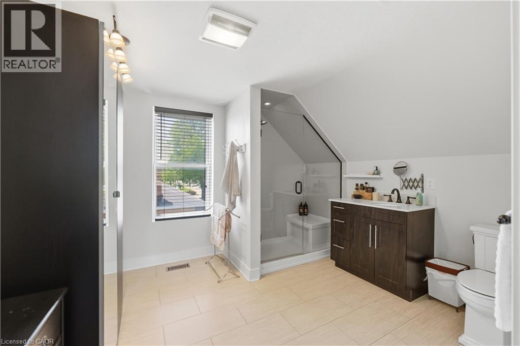 69 Nash Road S Property Photo 19