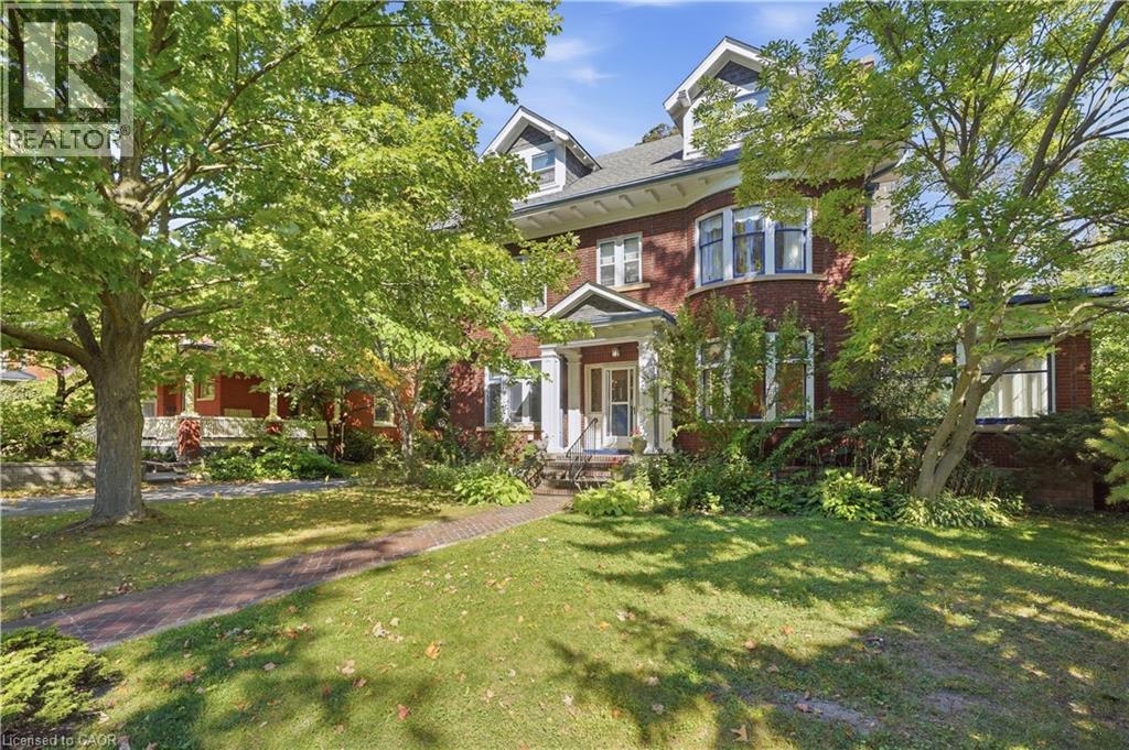 32 Wentworth Avenue Property Photo 1