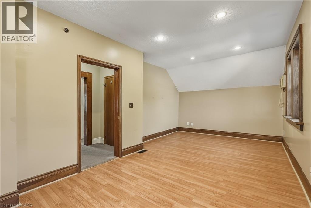 84 West Avenue S Property Photo 23