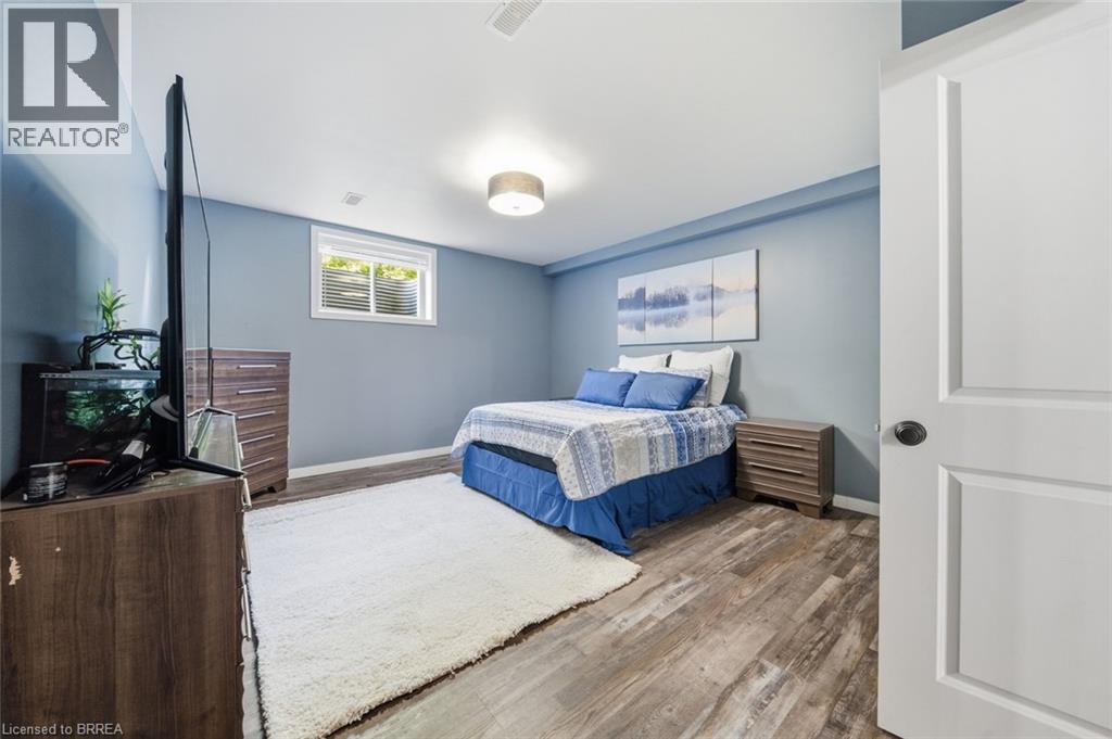 301 Cockshutt Road Property Photo 36