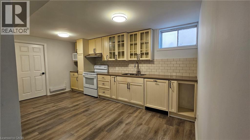 110 Abbot Drive Unit# Lower Property Photo 4