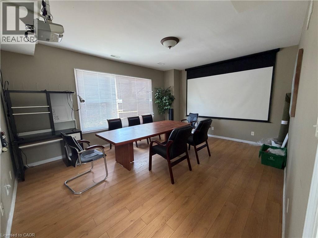 246-248 Ottawa Street N Property Photo 21