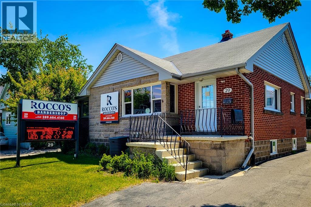 29 King Street W Property Photo 1