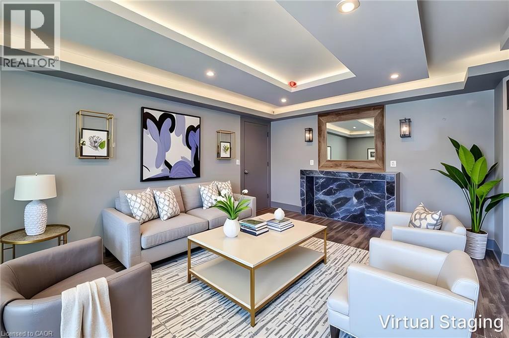 29 King Street W Property Photo 7