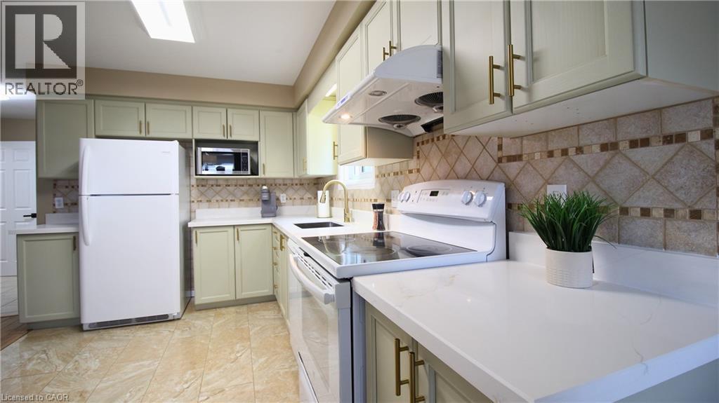 1133 Copper Leaf Crescent Property Photo 12
