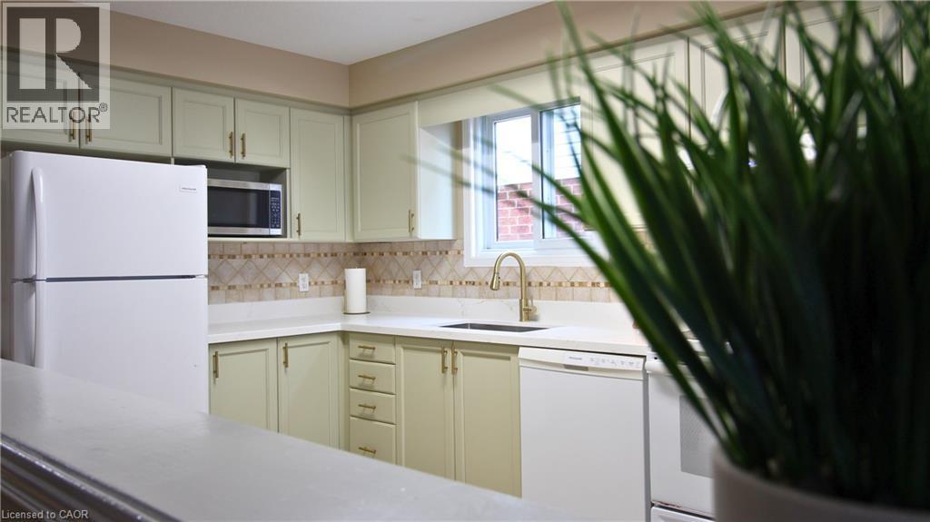 1133 Copper Leaf Crescent Property Photo 14