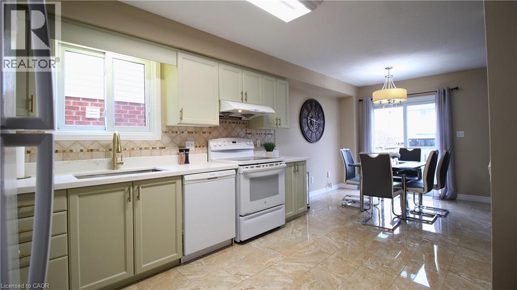 1133 Copper Leaf Crescent Property Photo 15