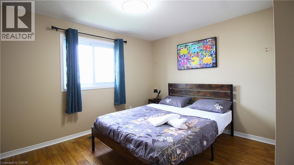 1133 Copper Leaf Crescent Property Photo 26