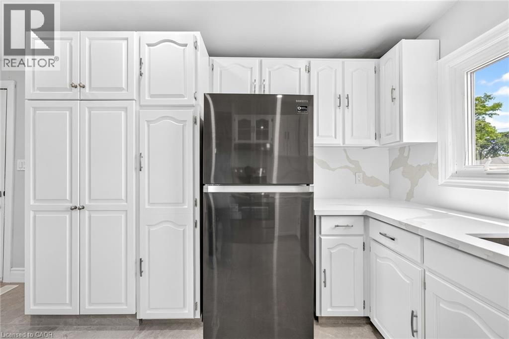 96 Fielding Crescent Property Photo 7