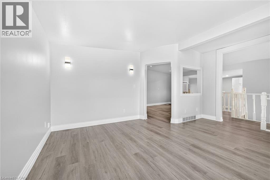 96 Fielding Crescent Property Photo 16