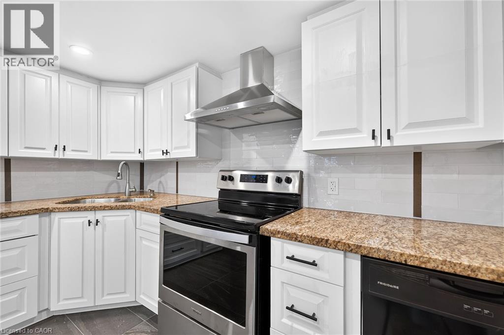 96 Fielding Crescent Property Photo 32