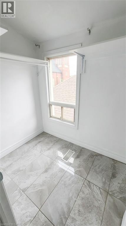 1394 Cannon Street E Property Photo 18