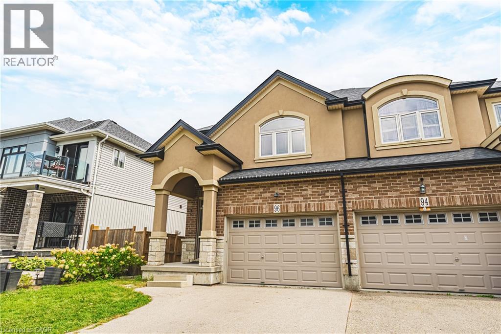 96 Springvalley Crescent Property Photo 1