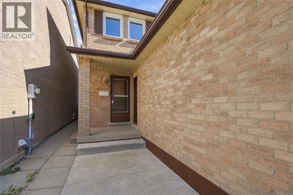 184 Macintosh Drive Property Photo 4