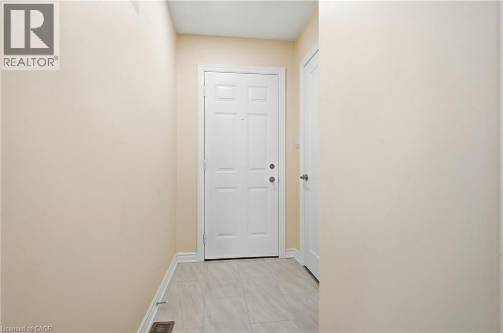 184 Macintosh Drive Property Photo 5