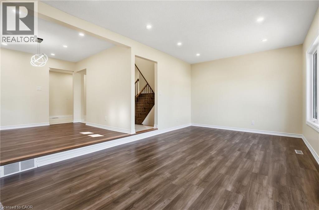 184 Macintosh Drive Property Photo 8
