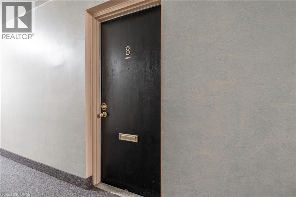519 Claridge Road Unit# 8 Property Photo 1