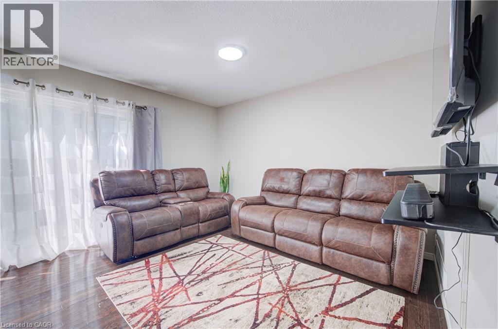 300 Fallowfield Drive Unit# 21 Property Photo 15