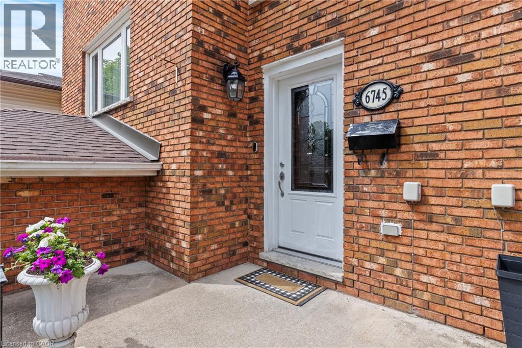 6745 Dawson Street Property Photo 5