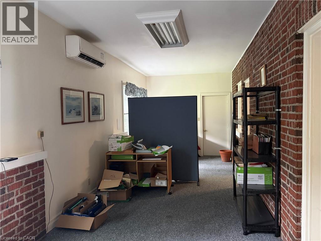1558 King Street E Unit# Main Level Property Photo 12