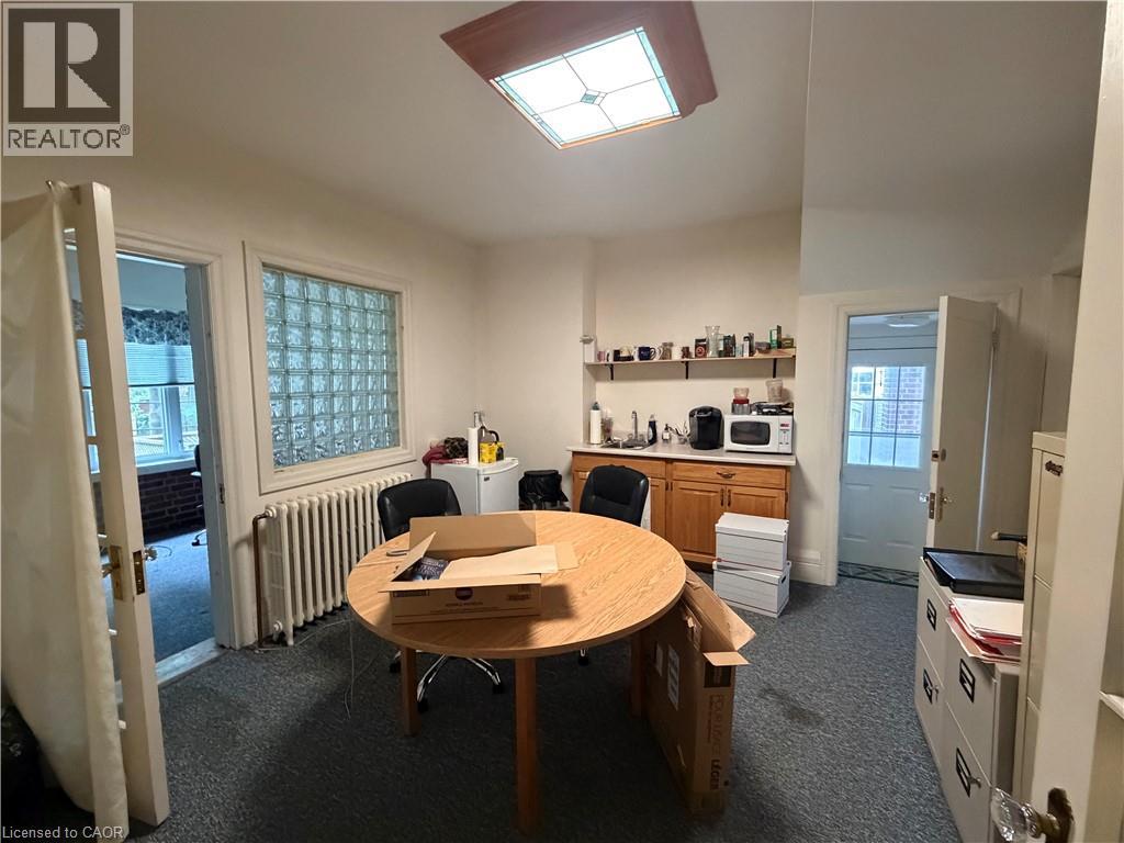 1558 King Street E Unit# Main Level Property Photo 14