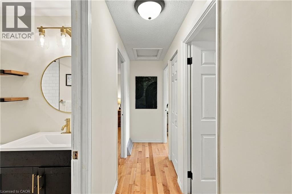 178 Laurentian Drive Property Photo 14