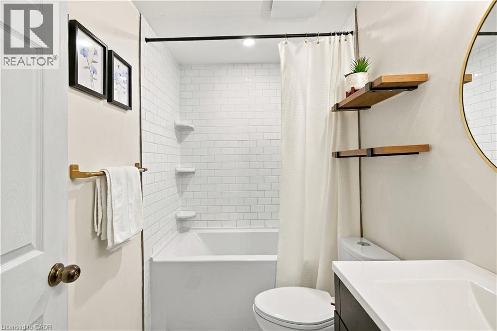 178 Laurentian Drive Property Photo 19