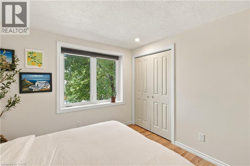178 Laurentian Drive Property Photo 22