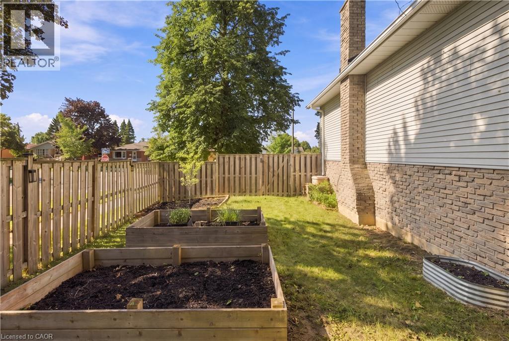 178 Laurentian Drive Property Photo 35