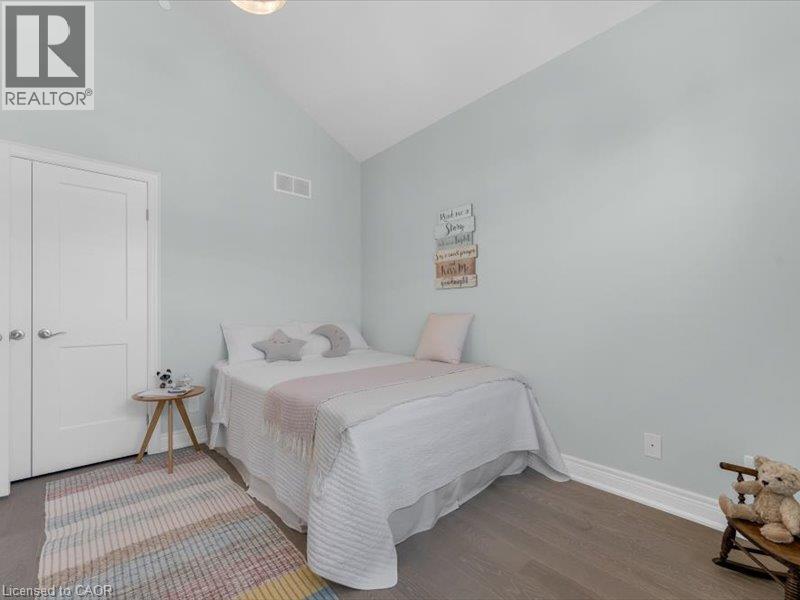 17 Ridgeview Crescent Property Photo 22