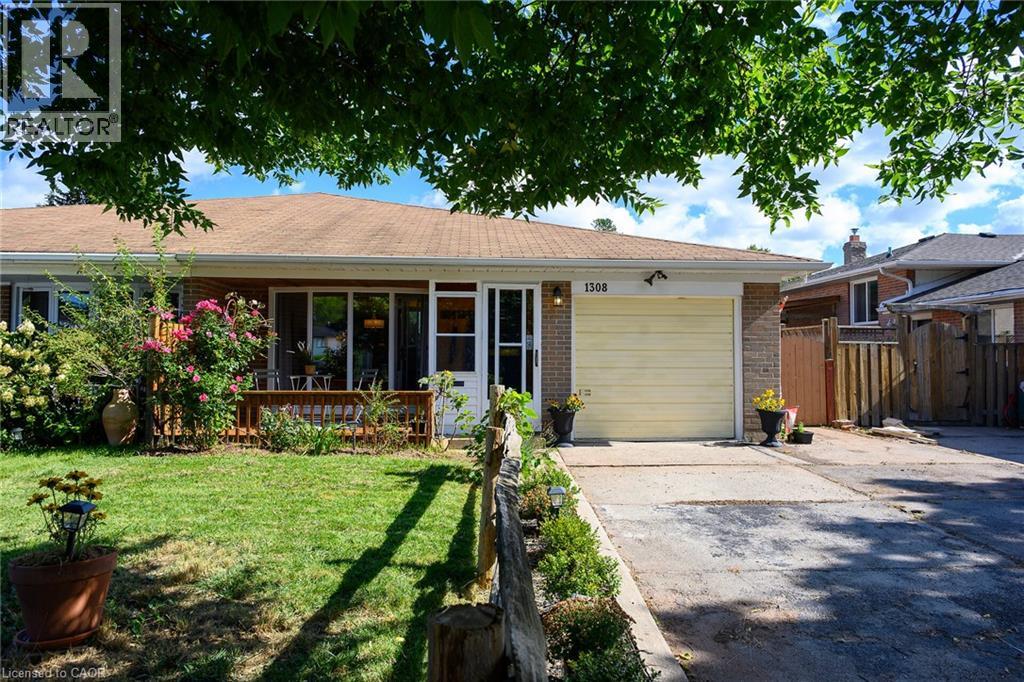 1308 Redbank Crescent Property Photo 1